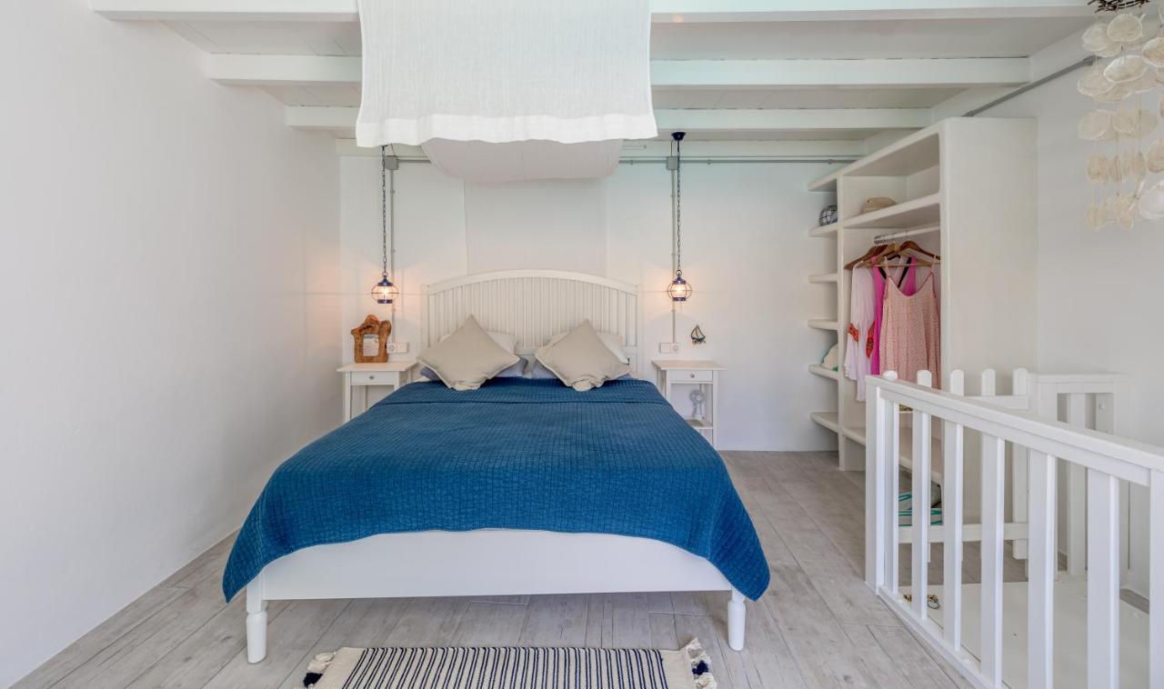 Aquanis Anchored, Sea Front House, Firopotamos Exterior photo